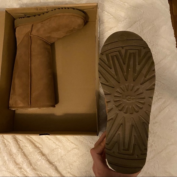 Uggs Tall II - Picture 2 of 3